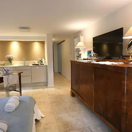 Romantic Nest With Free Parking * Ljubljana
