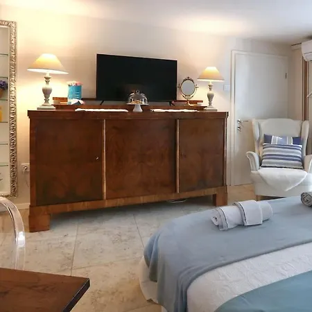 Romantic Nest With Free Parking Appartement Ljubljana