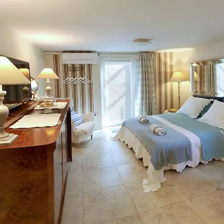 Romantic Nest With Free Parking Appartement *